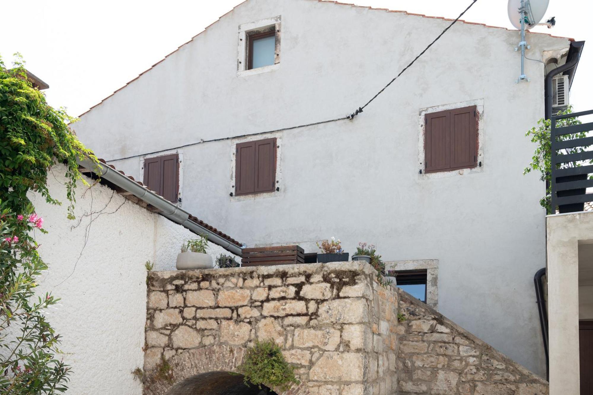 Relax Home Funtana Exterior photo